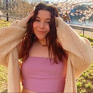 Meet your Posher, Alexis